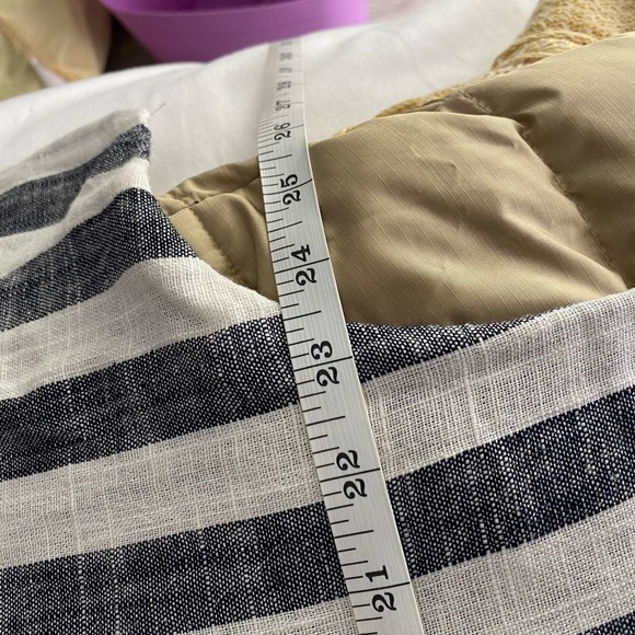 Soft Surroundings Gray Tunic Cold Shoulder Linen Blend Striped Top Size Medium - Picture 6 of 7